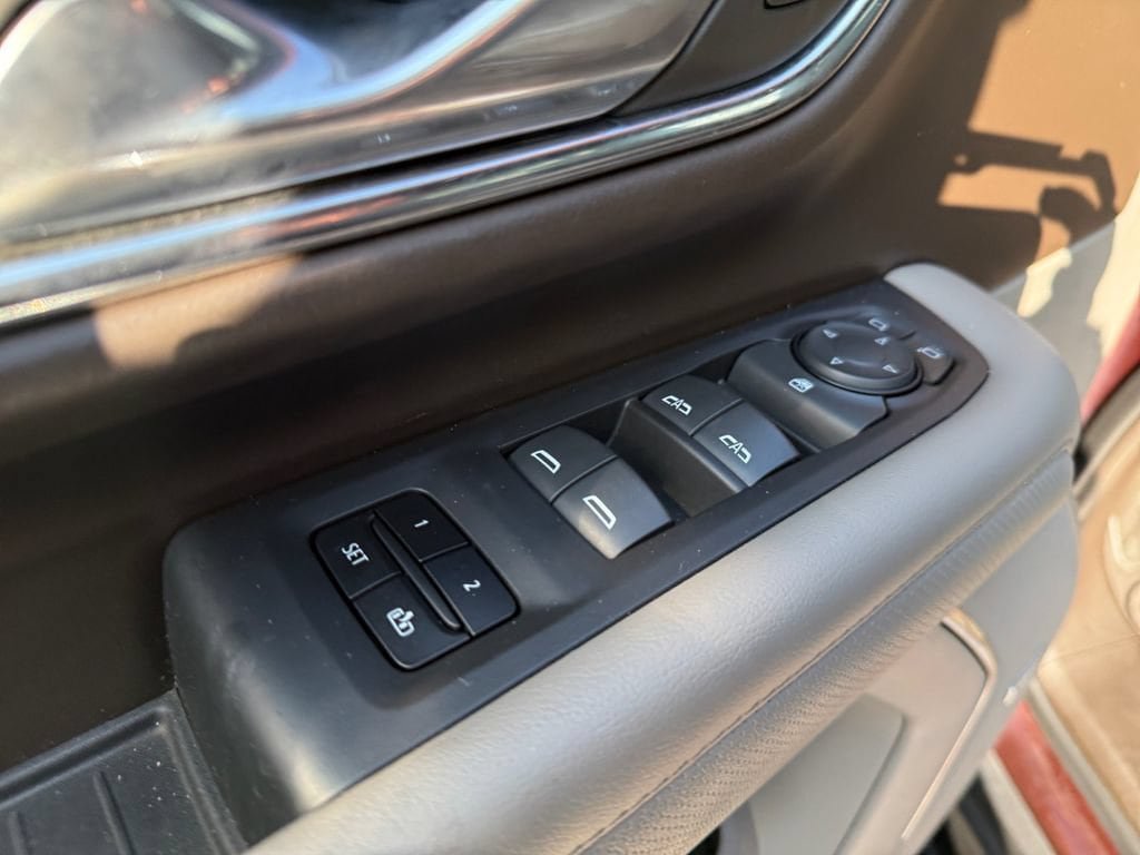 Used 2023 GMC Yukon SLT w/ Max Trailering Package AWD/4WD image 27