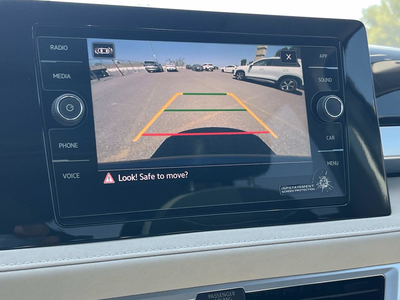 New 2025 Volkswagen Taos SE image 12