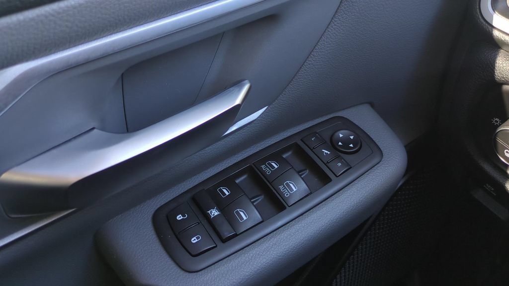 Used 2020 RAM 1500 Big Horn AWD/4WD image 19