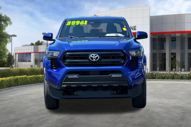 Used 2025 Toyota Tacoma SR5 AWD/4WD image 10