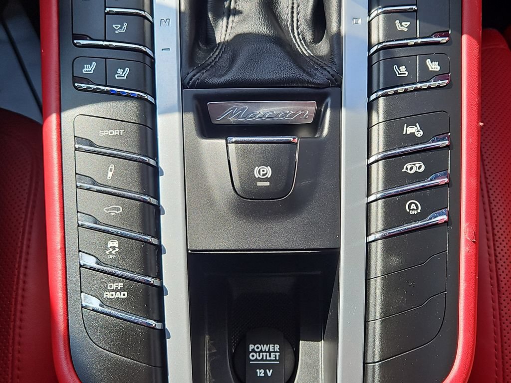 Used 2020 Porsche Macan GTS AWD/4WD image 19