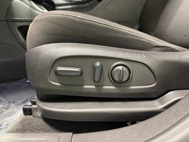 Used 2023 GMC Acadia SLE w/ Driver Convenience Package AWD/4WD image 14