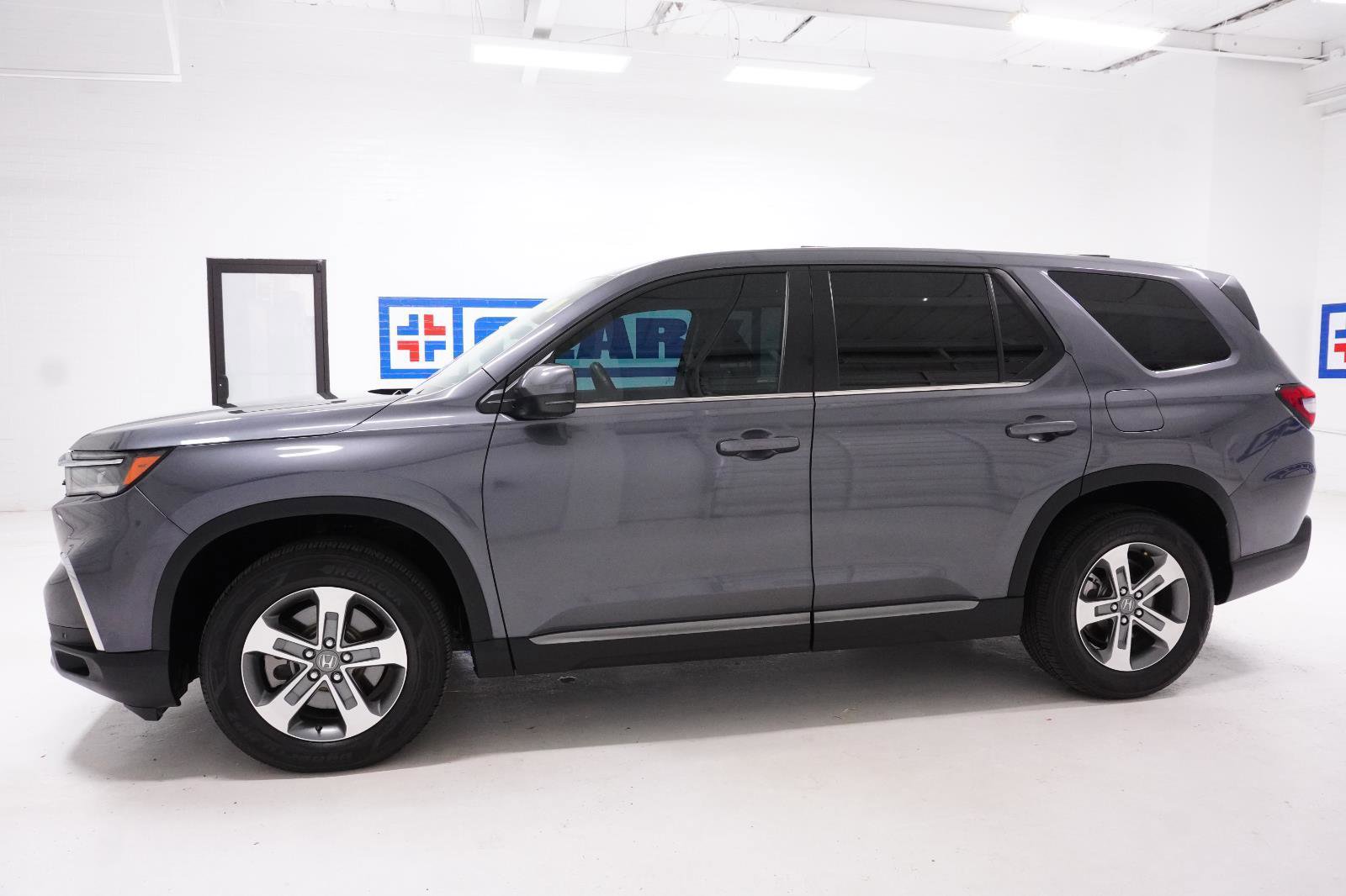 Used 2023 Honda Pilot EX-L image 11