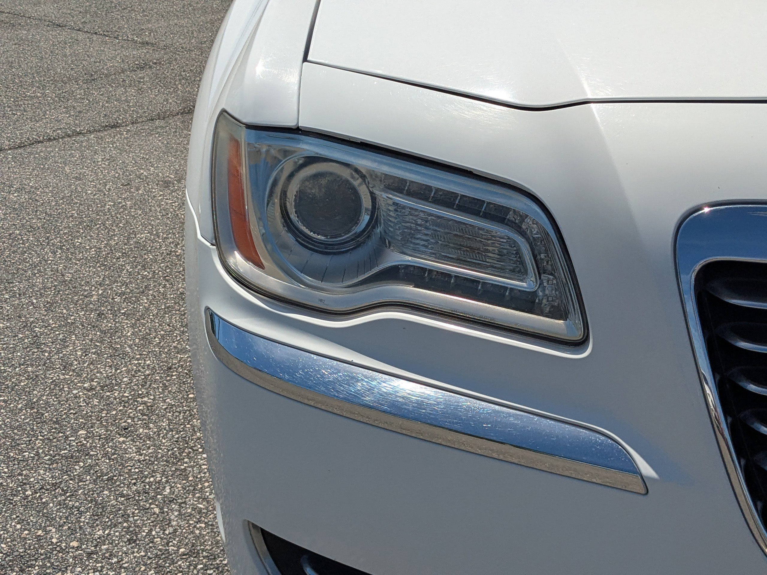 Used 2014 Chrysler 300 image 9