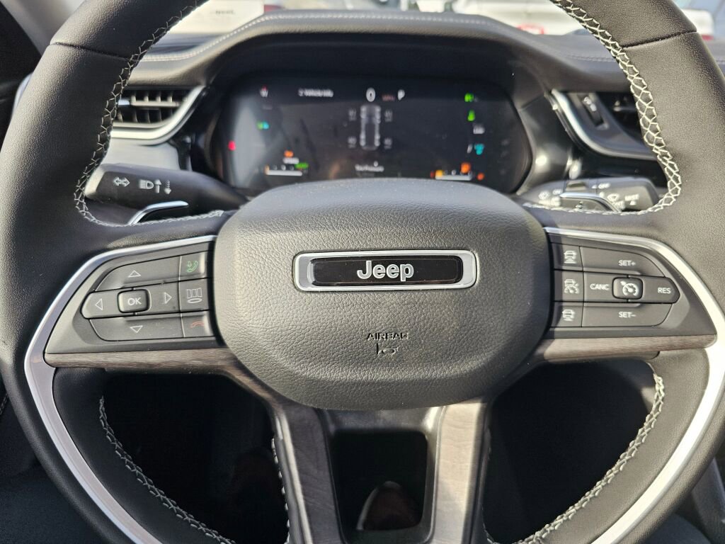 New 2024 Jeep Grand Cherokee Limited 4xe w/ Luxury Tech Group II image 20