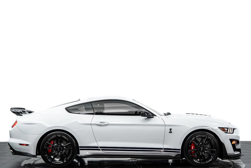 Used 2022 Ford Mustang Shelby GT500 w/ Technology Package RWD image 6