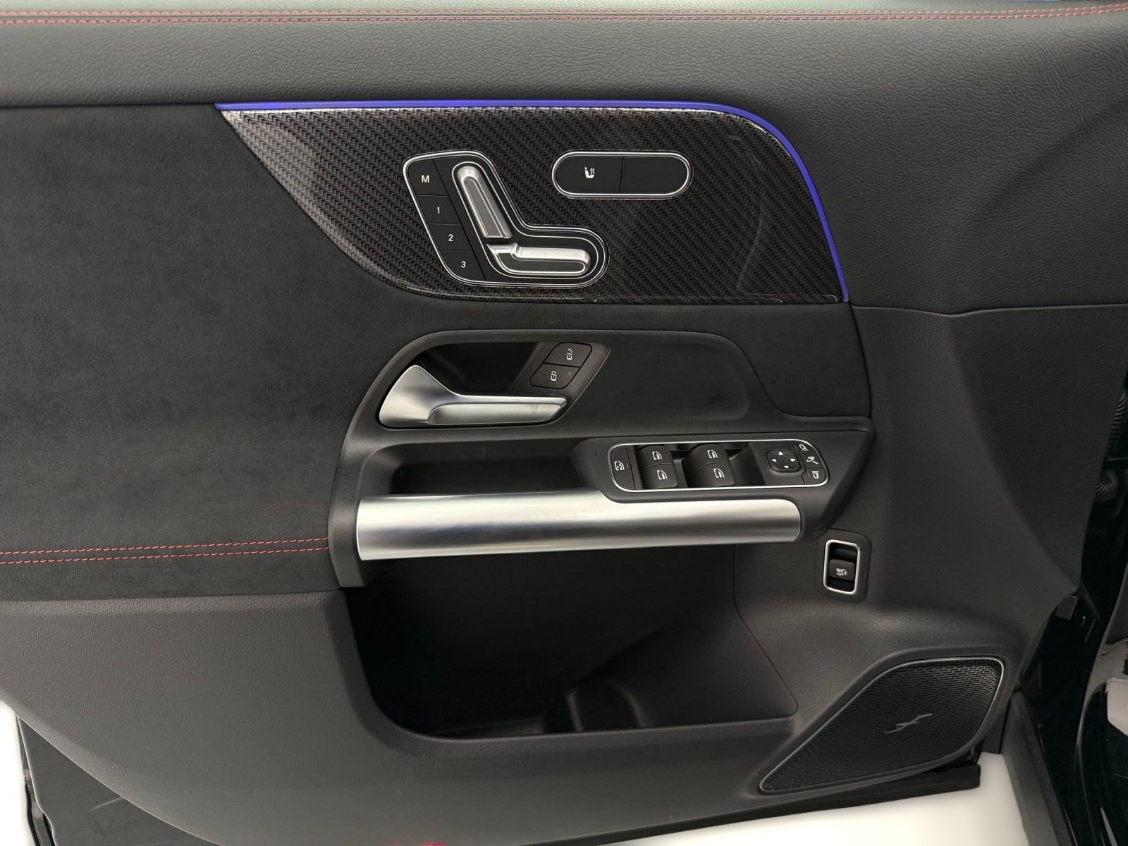 New 2026 Mercedes-Benz GLA 35 AMG 4MATIC image 11