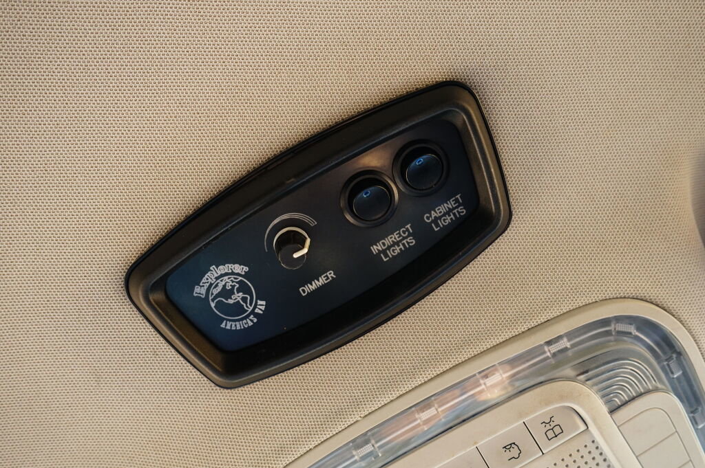 Used 2016 Mercedes-Benz Metris Passenger image 23