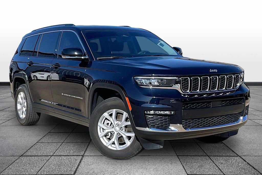 Used 2023 Jeep Grand Cherokee L Limited w/ Luxury Tech Group II AWD/4WD image 2