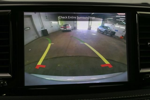 Used 2023 Chrysler Pacifica Touring-L FWD image 28