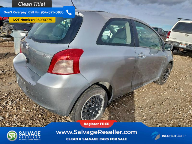 Used 2007 Toyota Yaris 2-Door Hatchback image 4