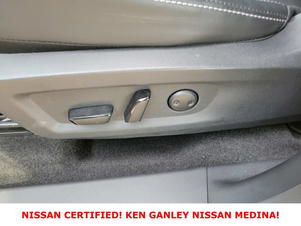 Certified 2025 Nissan Murano SV AWD/4WD image 35