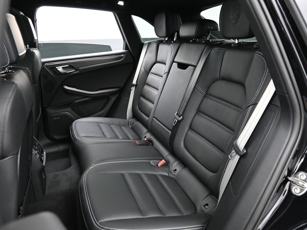 New 2026 Porsche Macan GTS image 23