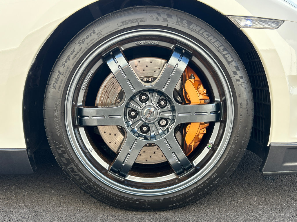 Used 2015 Nissan GT-R Black Edition AWD/4WD image 28