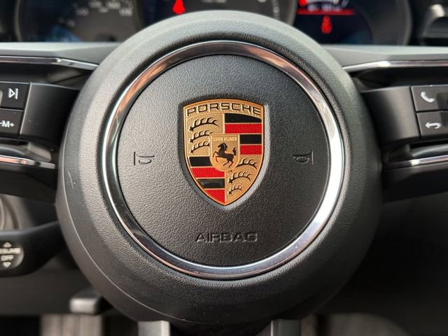 Used 2024 Porsche Macan AWD/4WD image 7