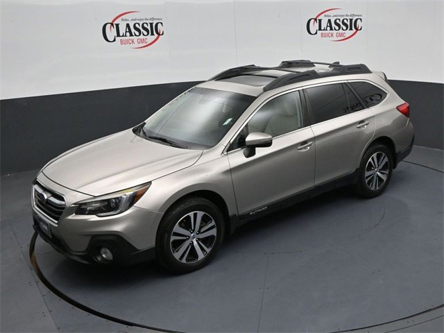 Used 2018 Subaru Outback 2.5i Limited image 16