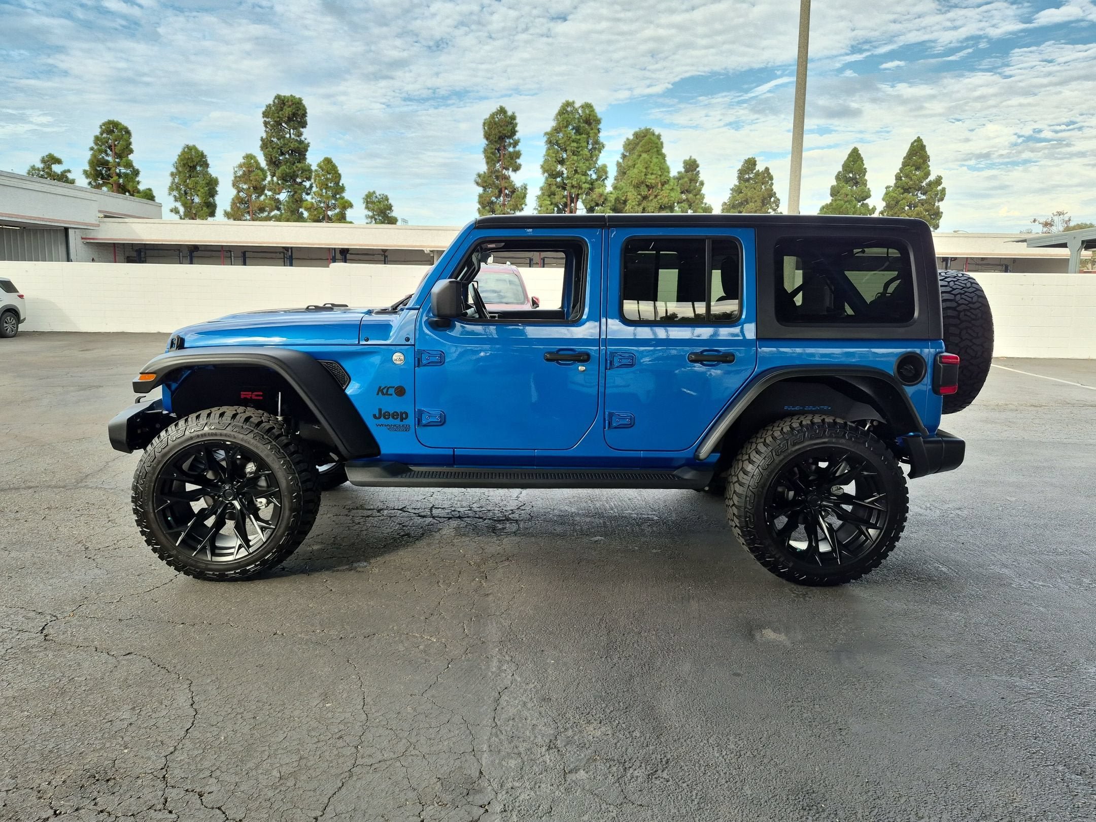 Used 2021 Jeep Wrangler Unlimited Sport AWD/4WD image 4