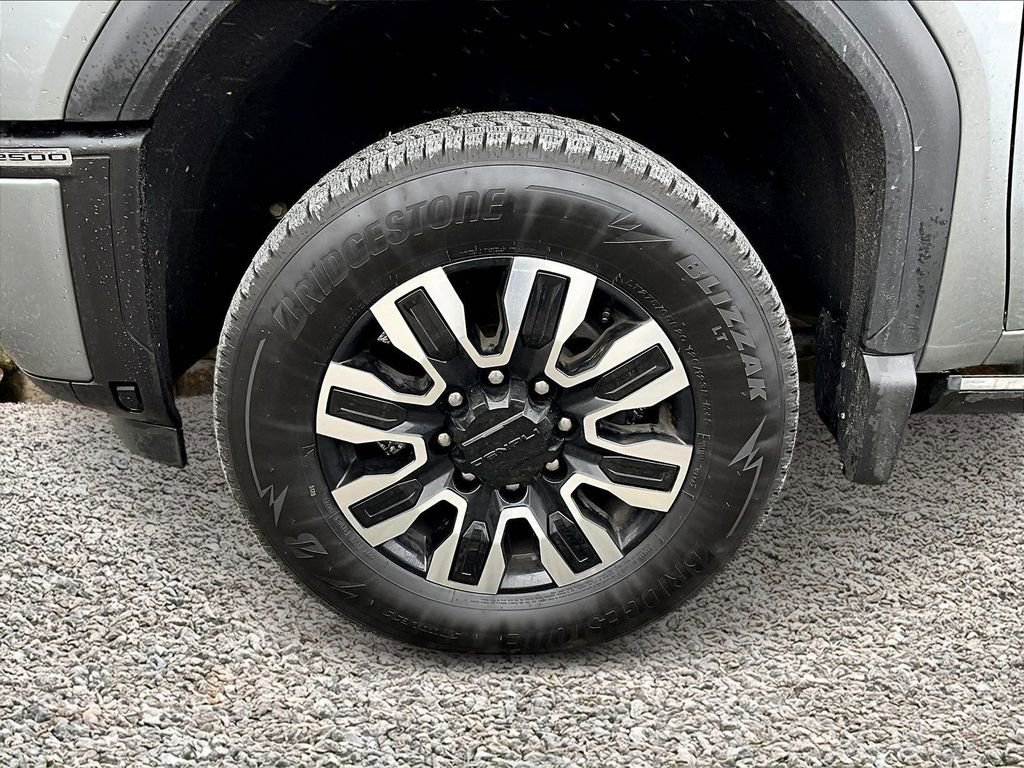 Used 2024 GMC Sierra 2500 Denali Ultimate image 8