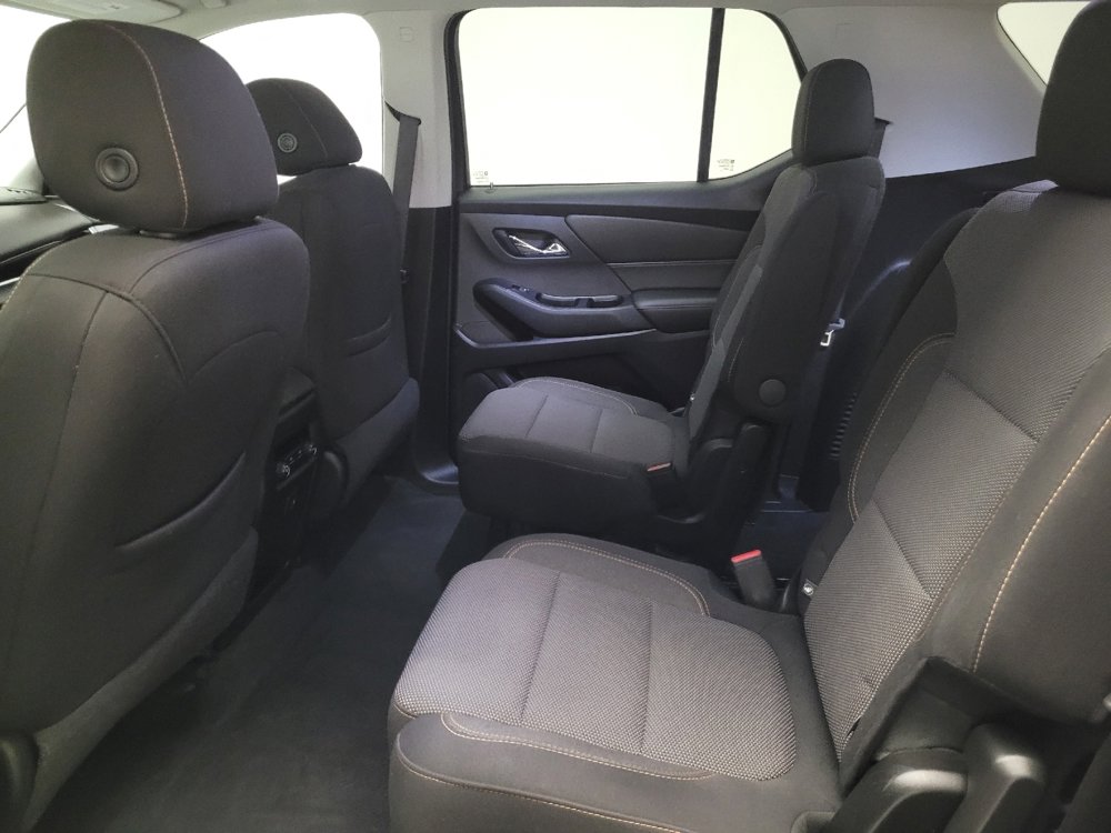 Used 2019 Chevrolet Traverse LT image 18