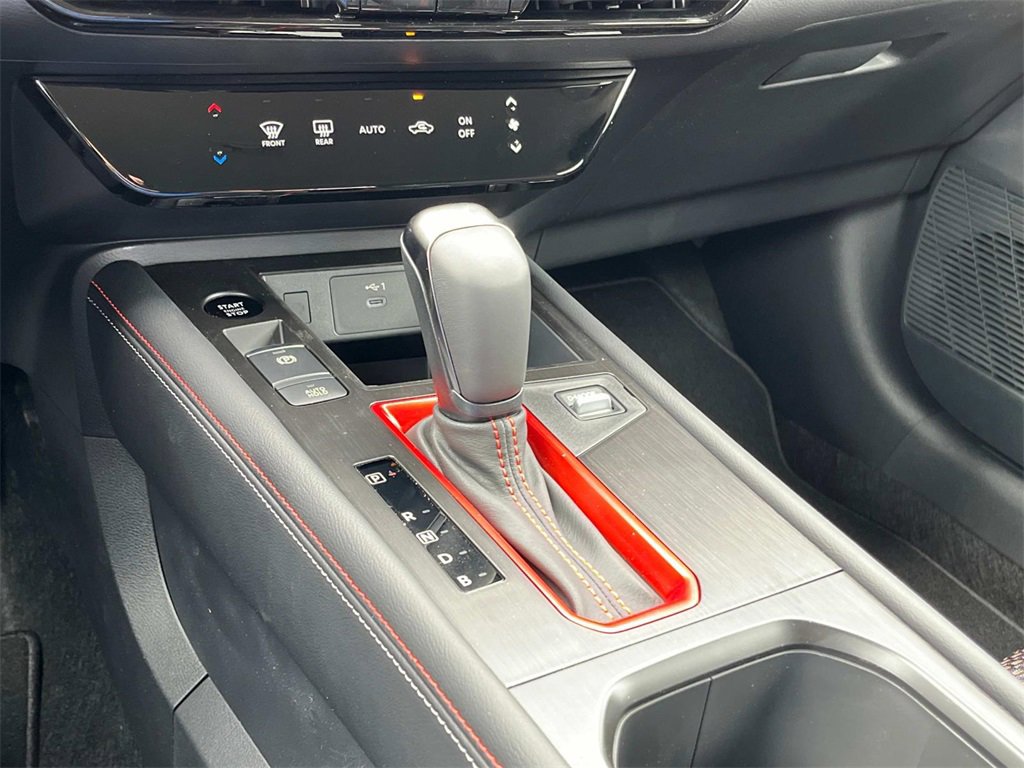 New 2025 Nissan Kicks SR image 29