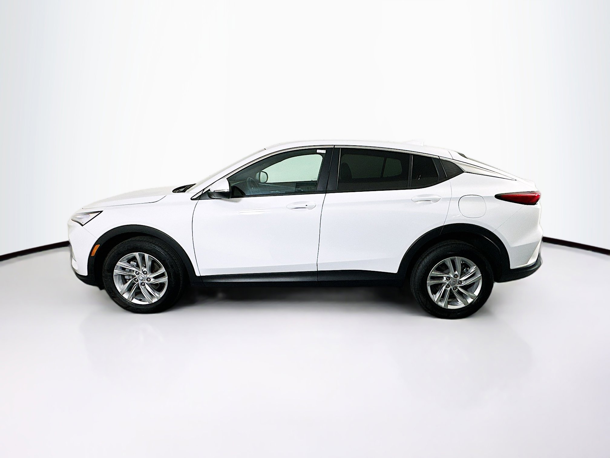 Used 2024 Buick Envista Preferred w/ Convenience I Package image 4