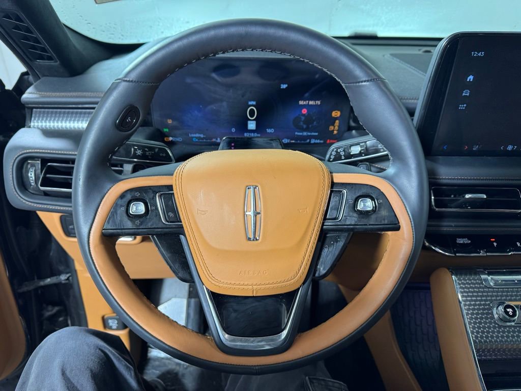 Certified 2025 Lincoln Aviator Black Label w/ Jet Appearance Package image 26