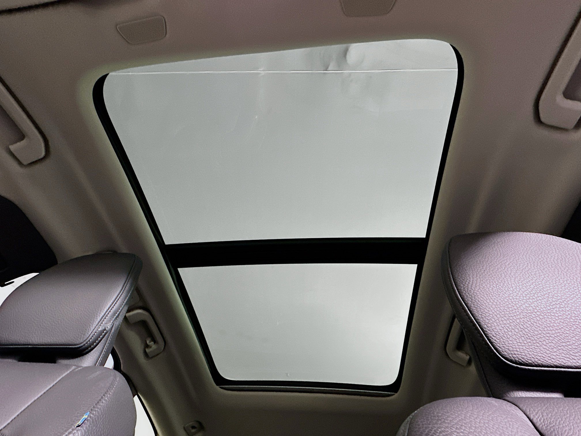 Used 2025 Volvo XC60 B5 Plus image 24