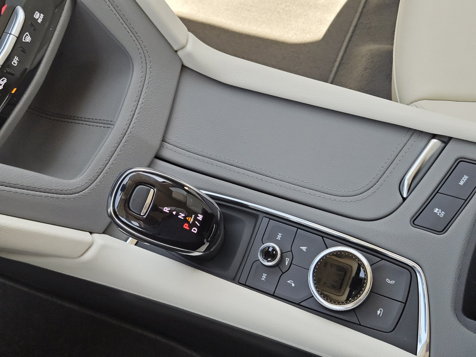 New 2026 Cadillac XT5 Premium Luxury w/ Driver Assist Package FWD image 15