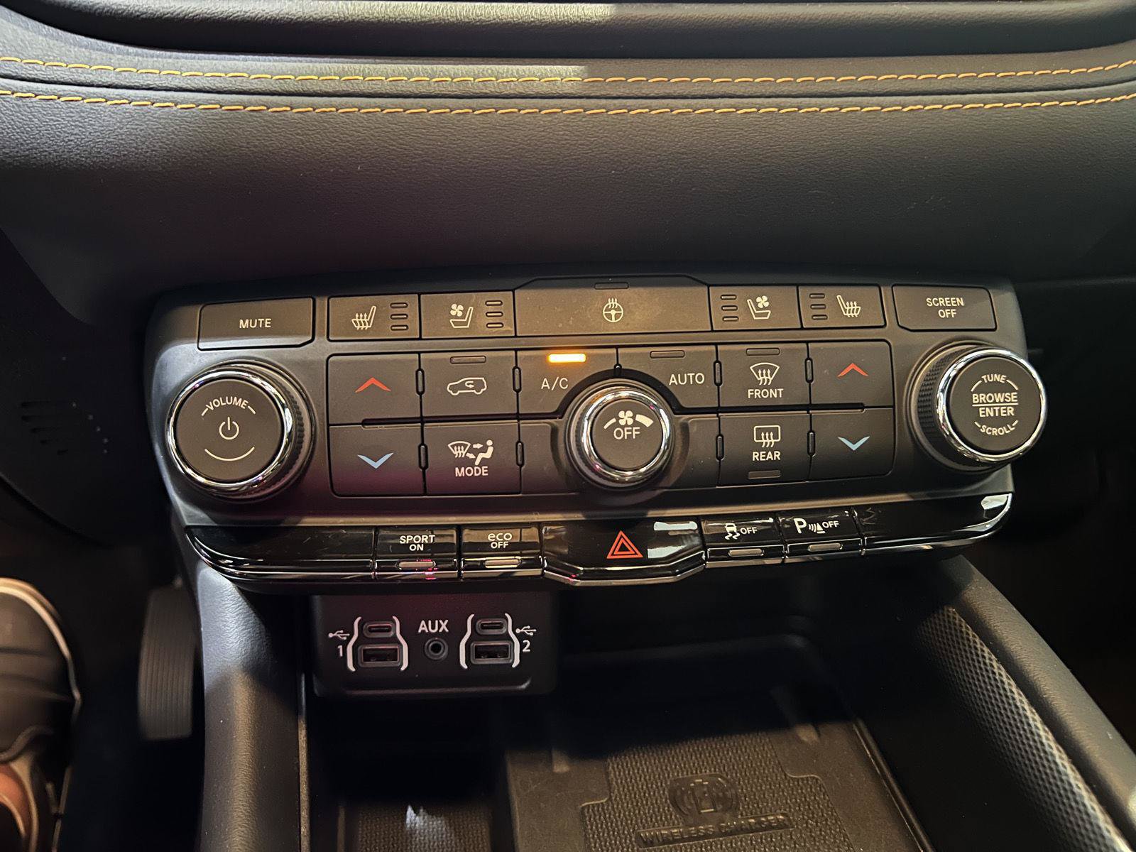 Used 2023 Dodge Durango R/T AWD/4WD image 23
