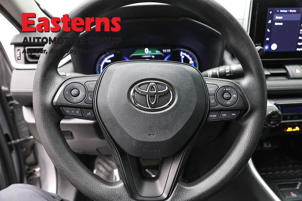 Used 2024 Toyota RAV4 XLE AWD/4WD image 10