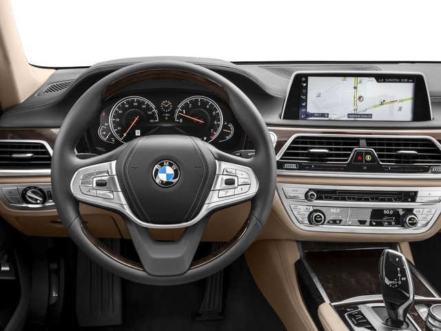 Used 2016 BMW 740i RWD image 6