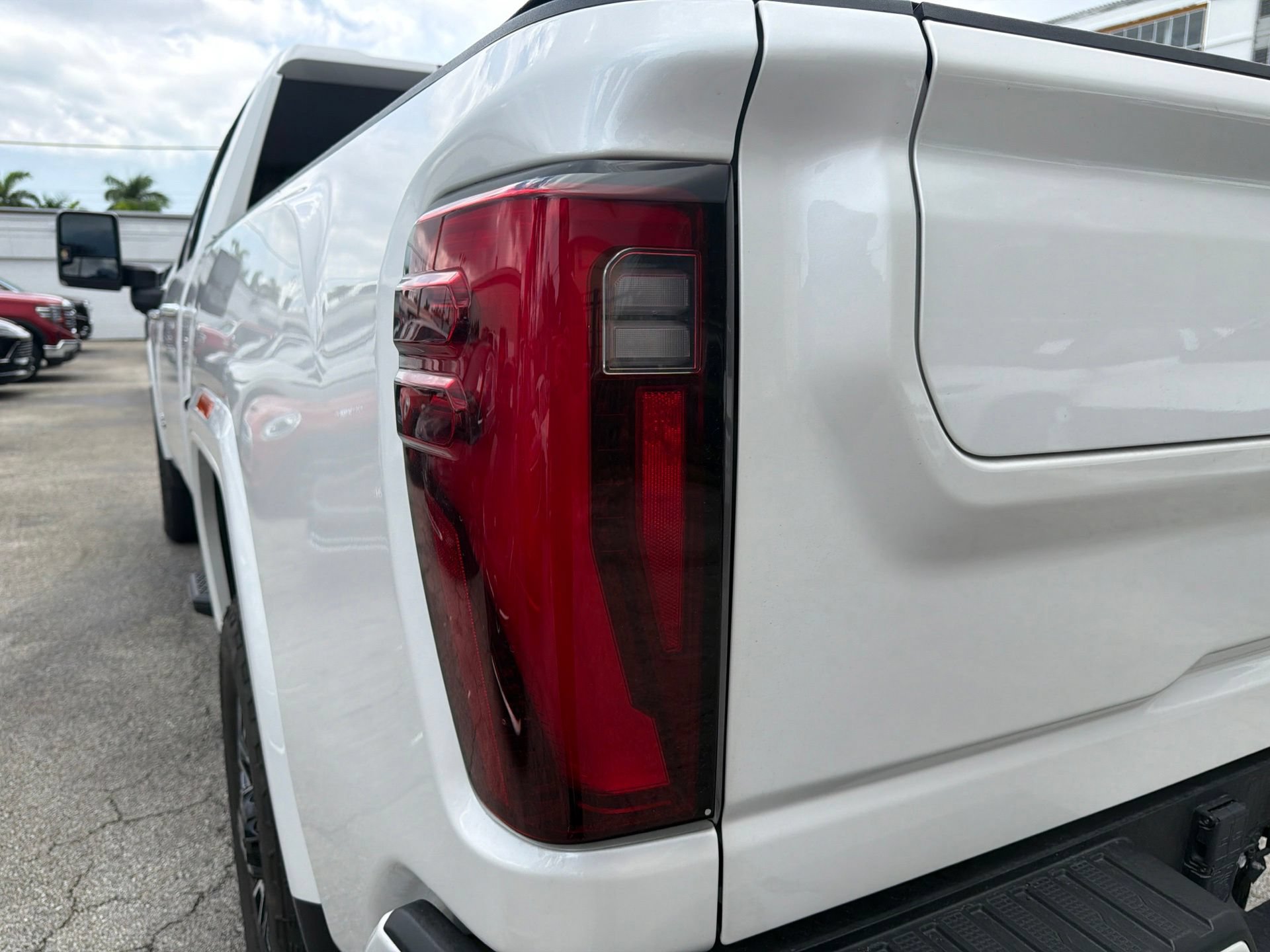 Used 2024 GMC Sierra 2500 Denali Ultimate AWD/4WD image 14