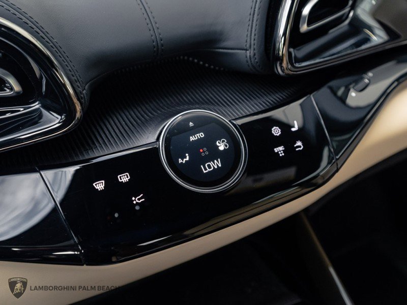 Used 2023 Ferrari Purosangue image 14