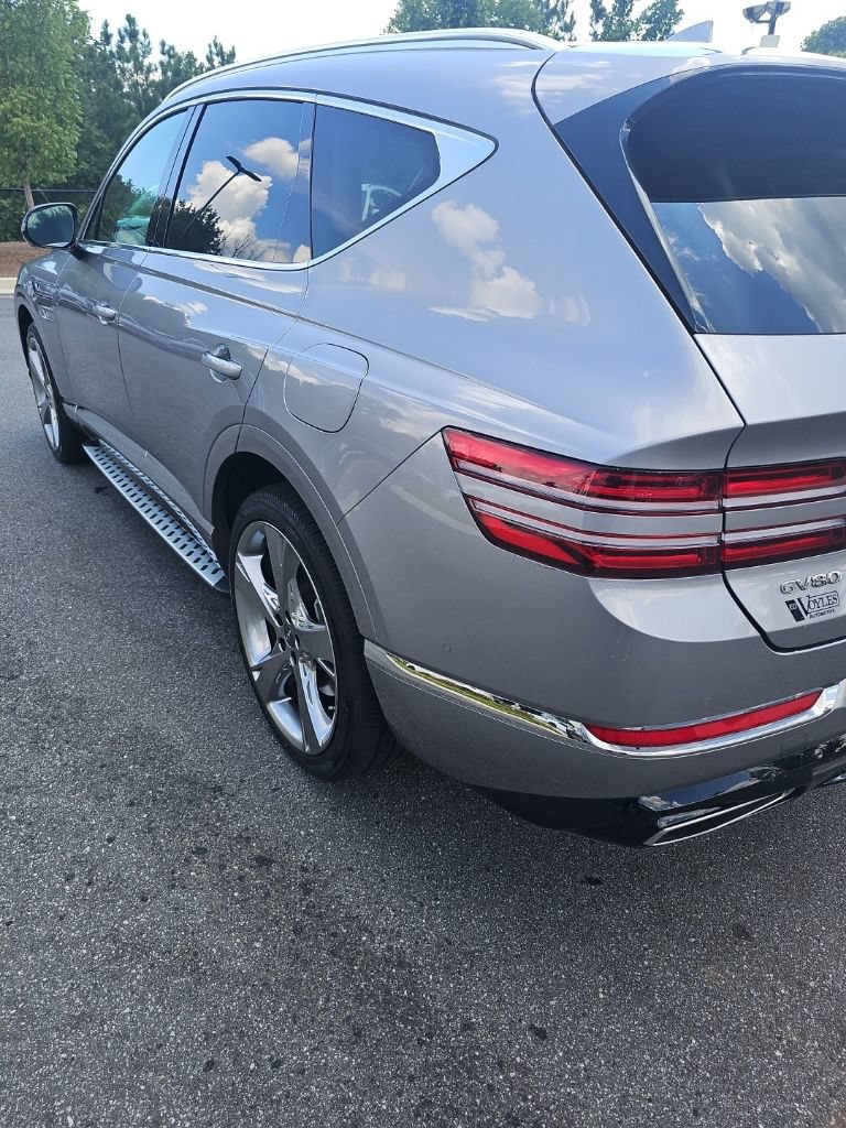 Used 2021 Genesis GV80 3.5T w/ Prestige Package 07 AWD/4WD image 4