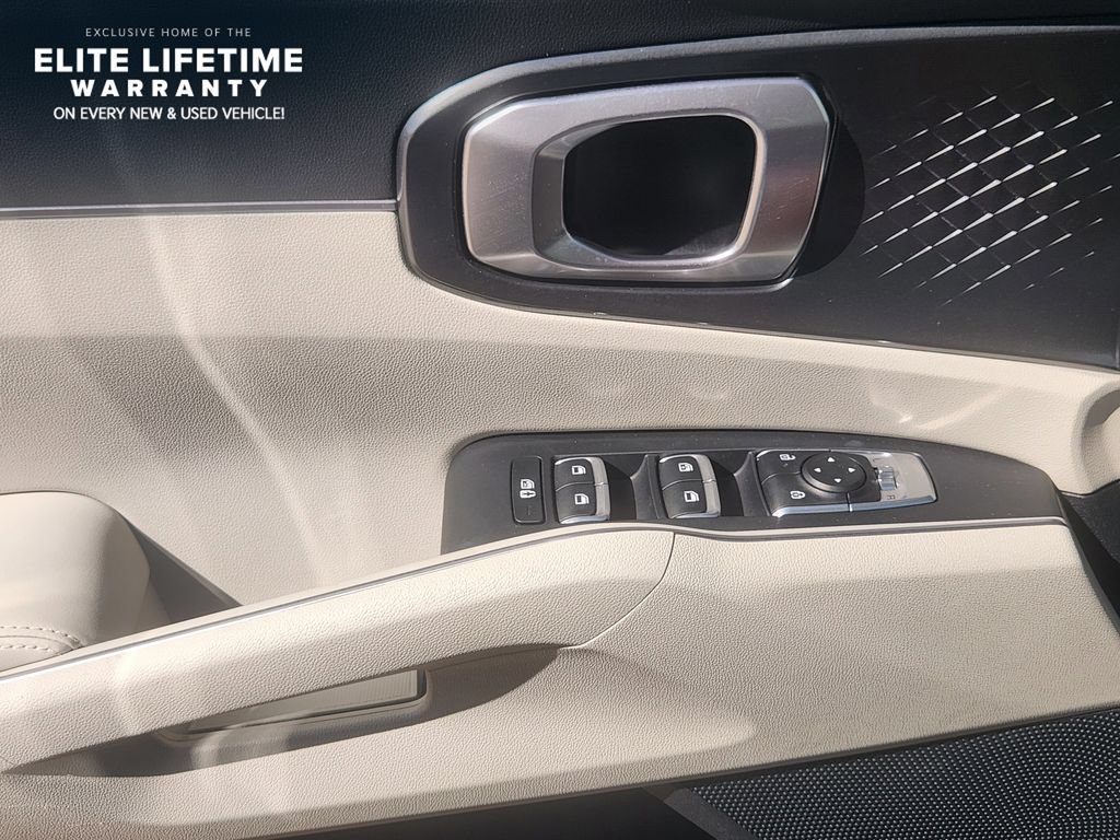 Certified 2025 Kia Sorento EX w/ Panoramic Sunroof Package FWD image 21