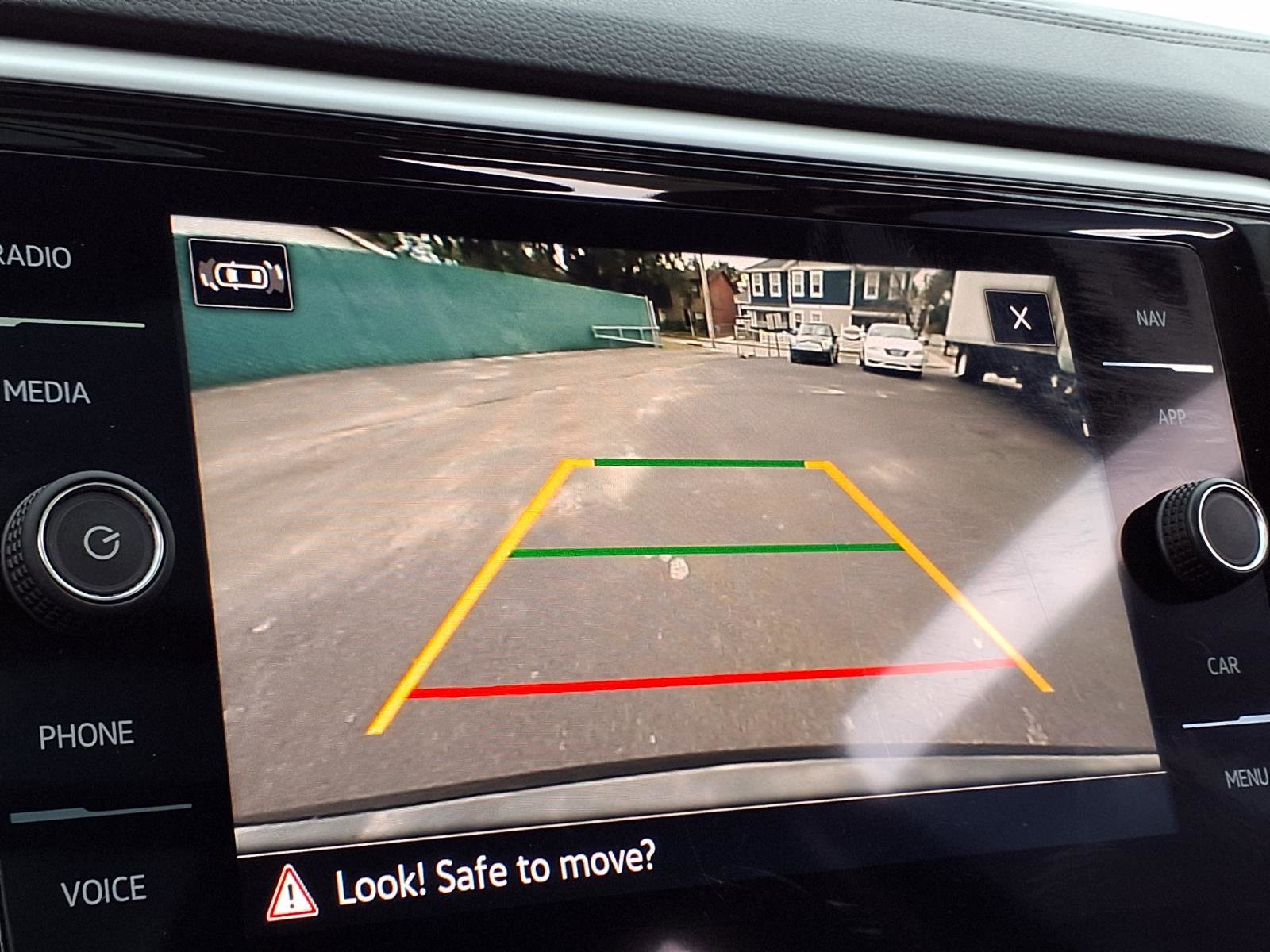 Used 2023 Volkswagen Atlas SEL R-Line image 12