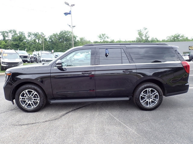 New 2026 Ford Expedition Max Active AWD/4WD image 2