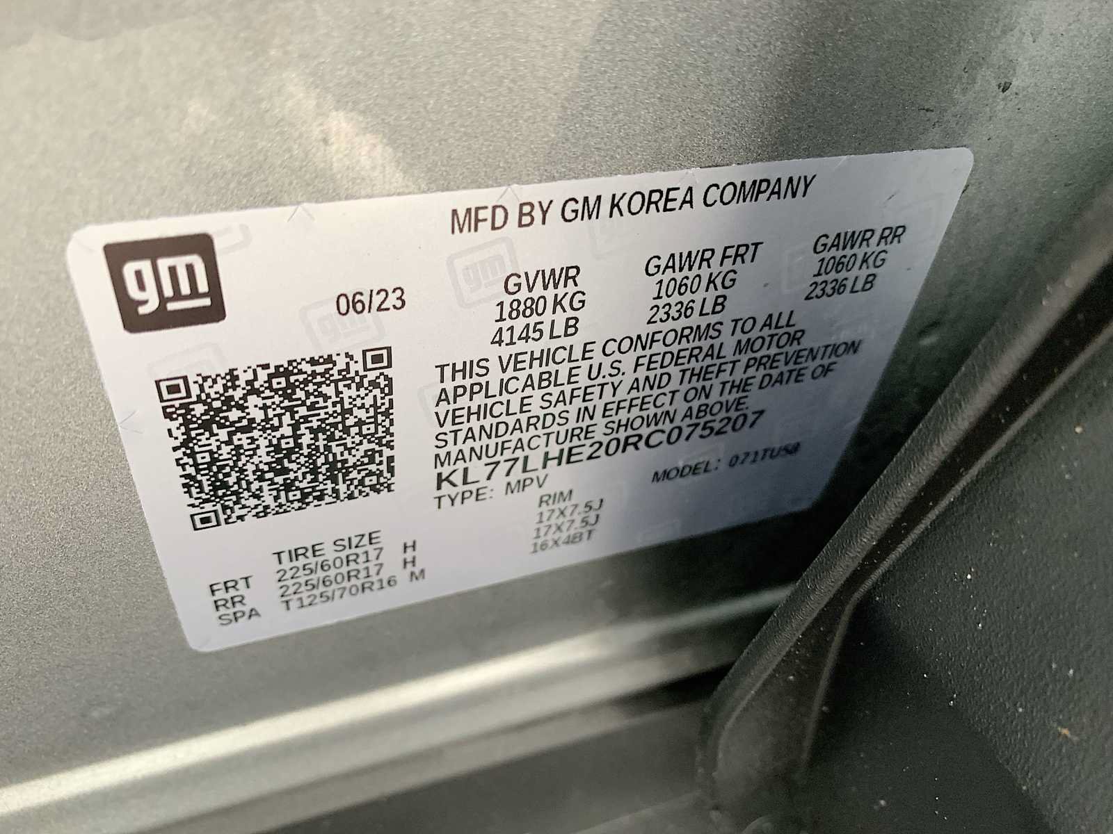 Certified 2024 Chevrolet Trax LT w/ LT Convenience Package FWD image 31