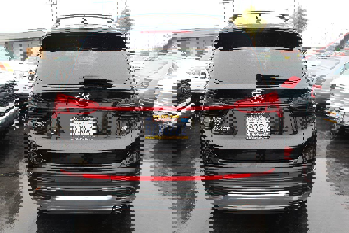 Used 2022 Hyundai Santa Fe SEL w/ Convenience Package image 6