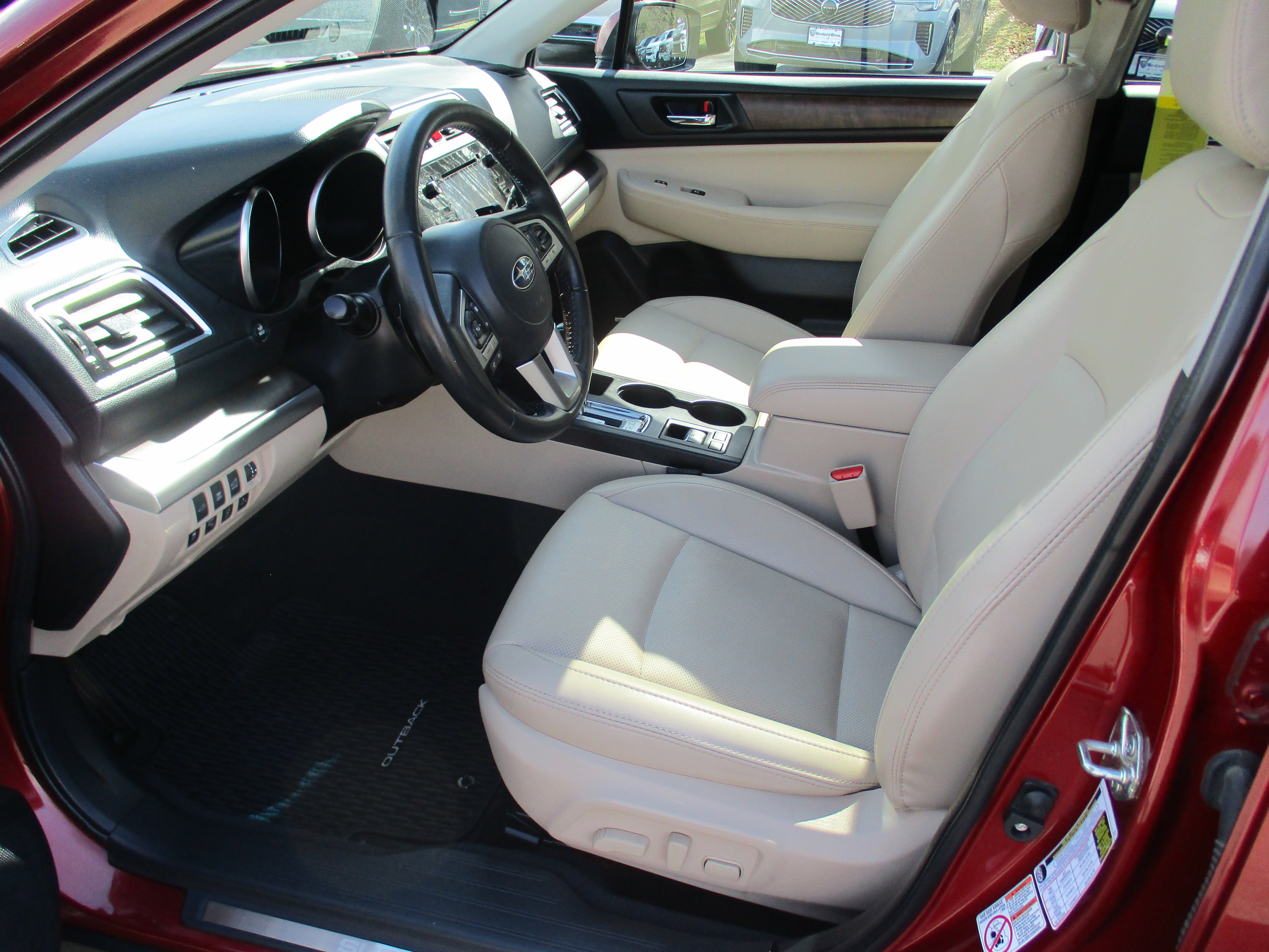 Used 2017 Subaru Outback 2.5i Limited image 12