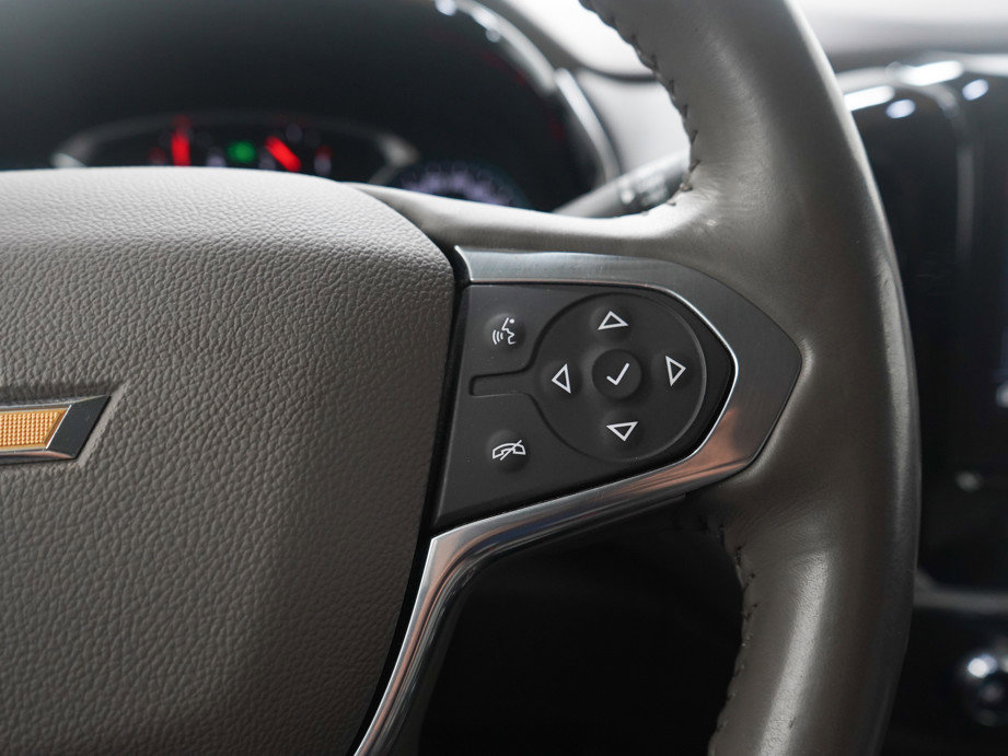 Used 2020 Chevrolet Traverse LT w/ Driver Confidence II Package image 27