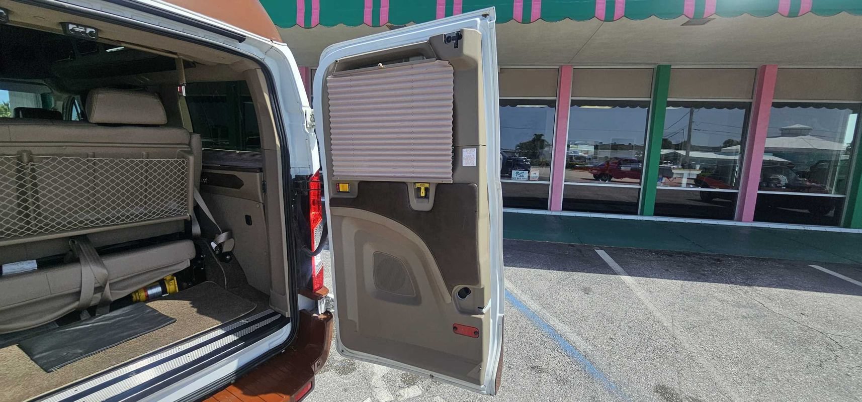 Used 2016 Ford Transit 150 XLT RWD image 23