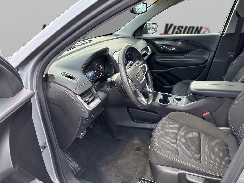 Used 2024 GMC Terrain SLE image 9