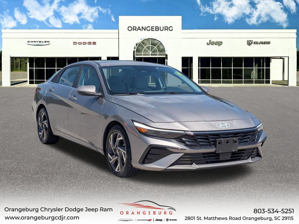 Used 2025 Hyundai Elantra Limited