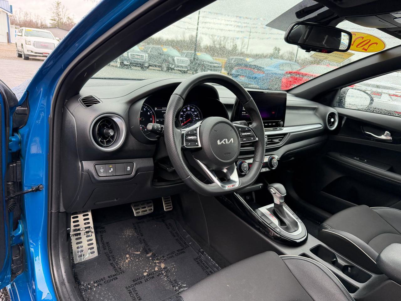 Used 2023 Kia Forte GT-Line w/ GT-Line Premium Package image 12