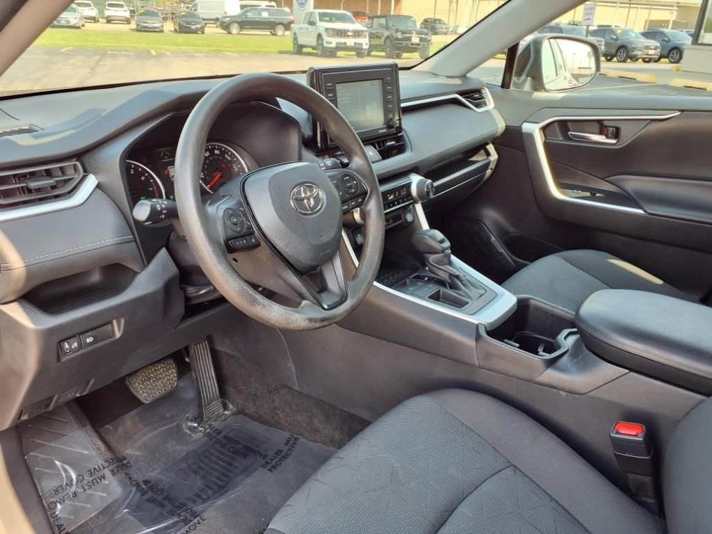 Used 2022 Toyota RAV4 XLE image 11