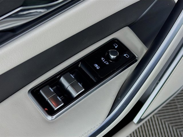 New 2026 Jaguar F-PACE R-Dynamic S image 20