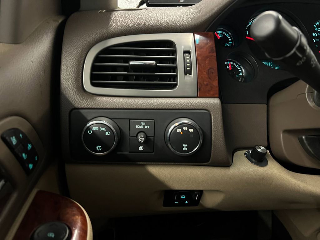 Used 2013 Chevrolet Silverado 2500 LTZ w/ LTZ Plus Package image 25