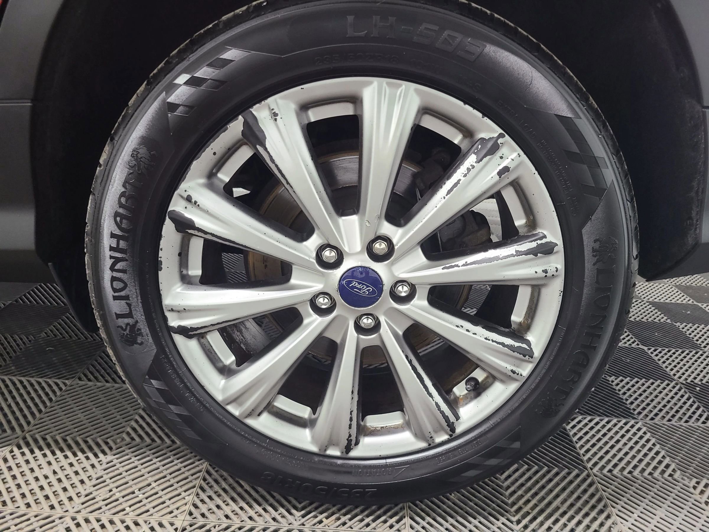 Used 2017 Ford Escape Titanium AWD/4WD image 17