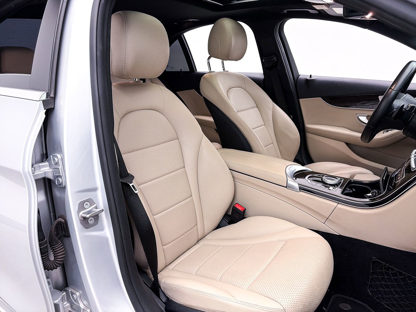 Used 2020 Mercedes-Benz C 300 Sedan image 34